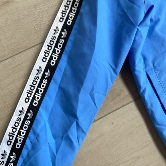 Adidas Youth boys track jacket - Picture 4 of 8